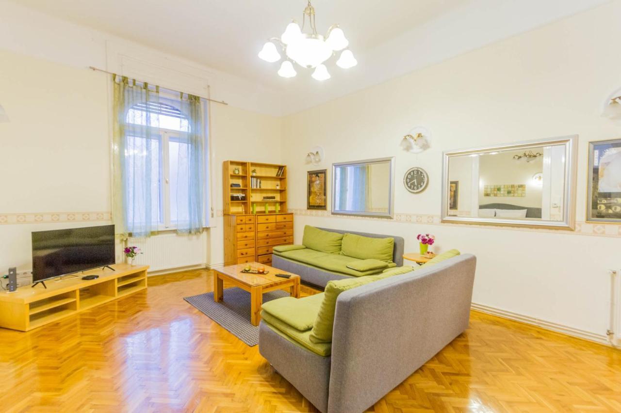 Friend Of Deak Ferenc Apartment Budapest Exterior photo