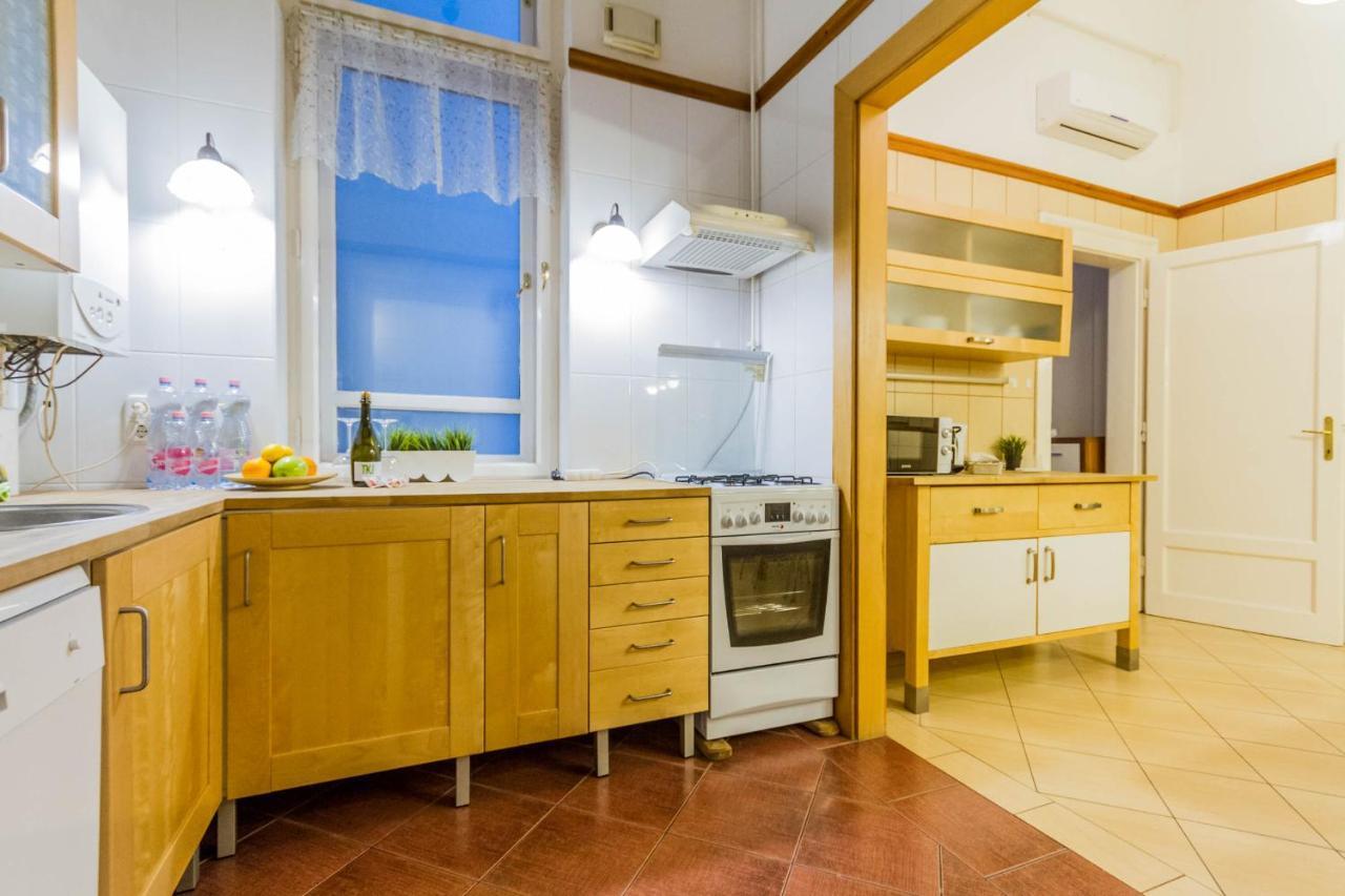 Friend Of Deak Ferenc Apartment Budapest Exterior photo