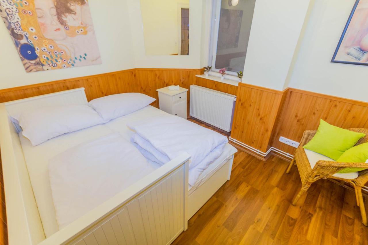 Friend Of Deak Ferenc Apartment Budapest Exterior photo